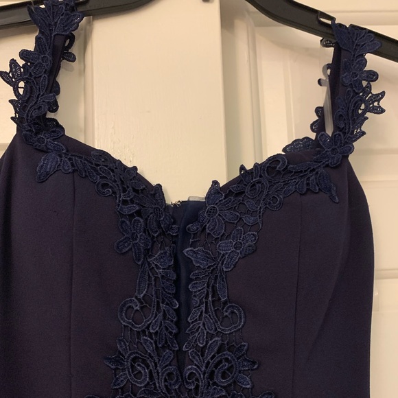 Dress - Picture 3 of 4